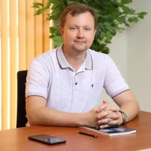 Роман Иконников